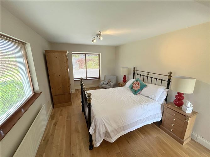 Clóchan, Knocknamana, Clarecastle, Ennis, County Clare