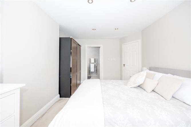 18 Gainsborough Court, Malahide, Malahide,   County Dublin