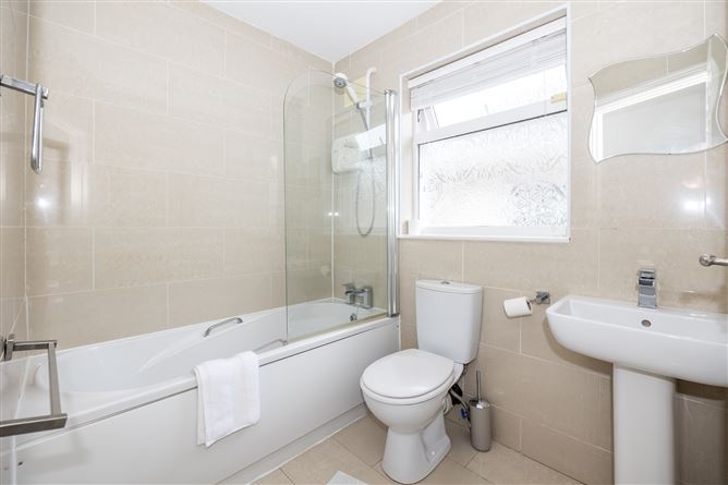 18 Gainsborough Court, Malahide, Malahide,   County Dublin