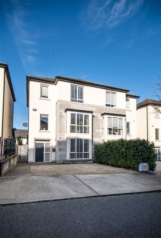 Blackberry Hill, Carrickmines, Dublin 18