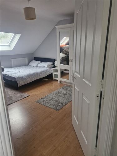 Large bright double room ensuite, Co. Kilkenny
