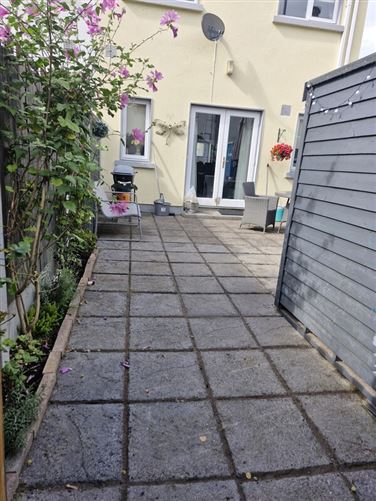 Large bright double room ensuite, Co. Kilkenny