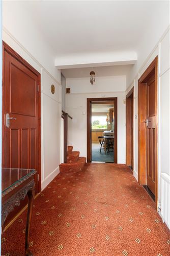 https://photos-a.propertyimages.ie/media/8/0/6/5001608/06629669-9a04-465c-bf67-2707c05f0490_l.jpg