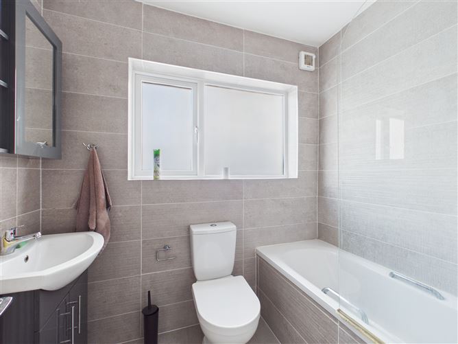 Photo 19 of 21 — 45 Beneavin Road, Glasnevin, Dublin 11