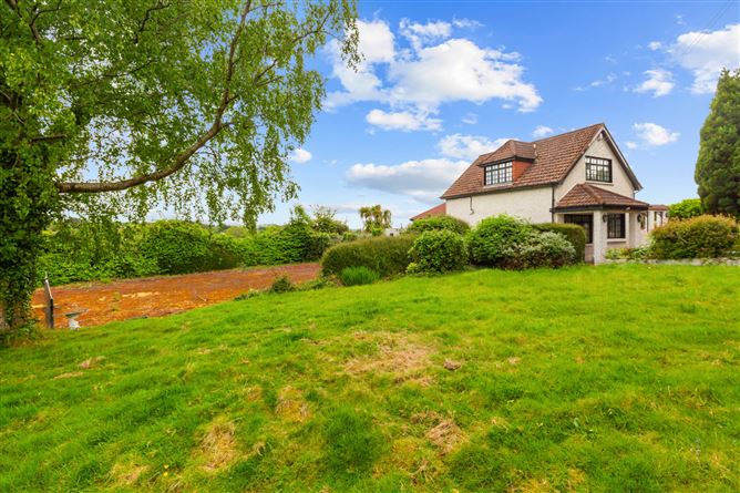Photo 22 of 34 — Hinchogue Cottage, Golf Lane, Carrickmines, Dublin 18