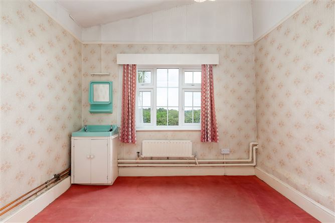 Photo 13 of 34 — Hinchogue Cottage, Golf Lane, Carrickmines, Dublin 18
