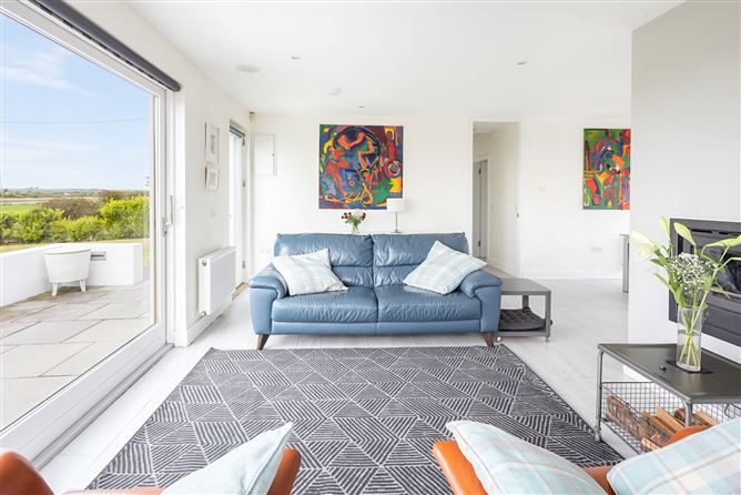 https://photos-a.propertyimages.ie/media/8/0/6/5008608/20332e2f-26cd-4e6d-aefb-ac26835078da_l.jpg