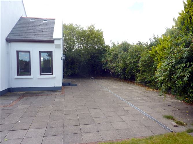 Dun-Na-Mara, 17 Knockranny Village, Westport, Co. Mayo