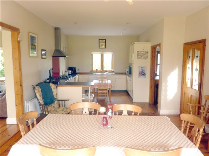 Dun-Na-Mara, 17 Knockranny Village, Westport, Co. Mayo