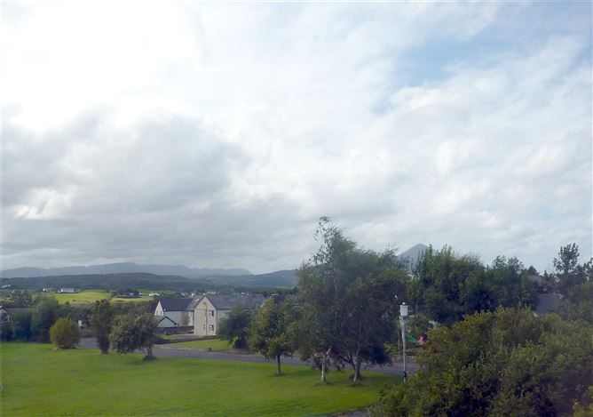 Dun-Na-Mara, 17 Knockranny Village, Westport, Co. Mayo