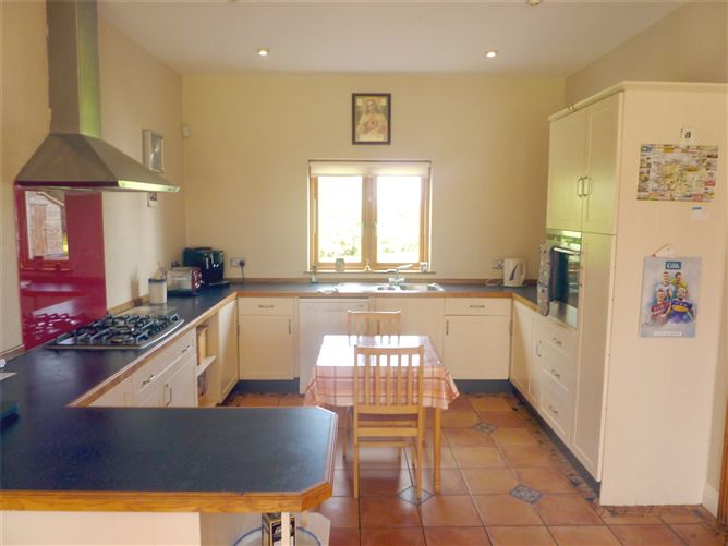 Dun-Na-Mara, 17 Knockranny Village, Westport, Co. Mayo