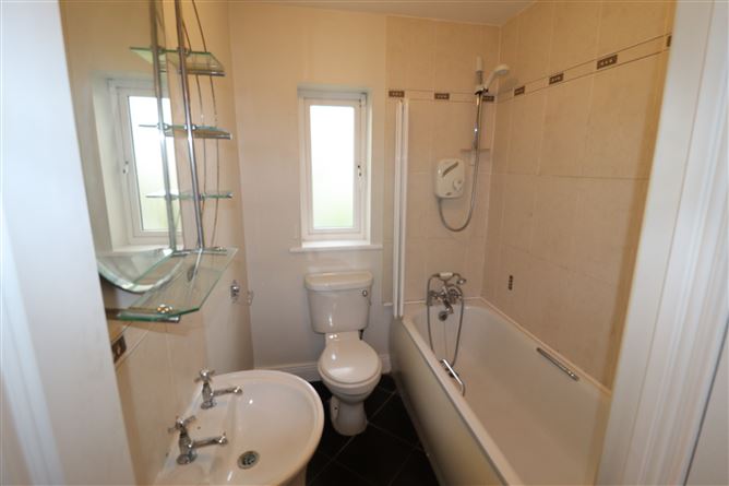 18 Westway, Grange Manor, Ovens, Cork