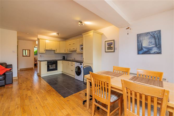 6 Hillcrest Court, Griffith Avenue, Glasnevin, Dublin 9