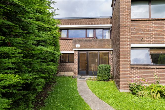 6 Hillcrest Court, Griffith Avenue, Glasnevin, Dublin 9