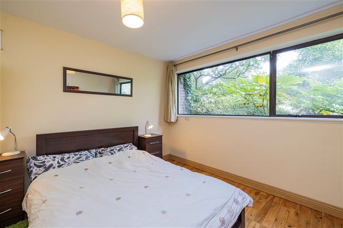 6 Hillcrest Court, Griffith Avenue, Glasnevin, Dublin 9