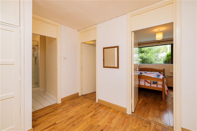 6 Hillcrest Court, Griffith Avenue, Glasnevin, Dublin 9