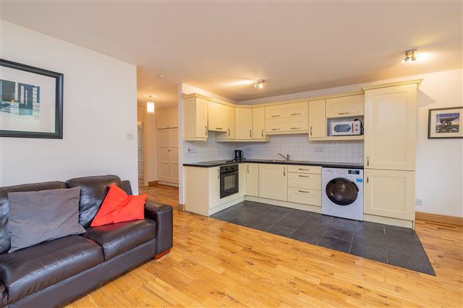 6 Hillcrest Court, Griffith Avenue, Glasnevin, Dublin 9