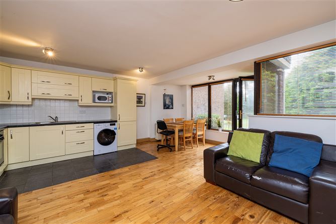 6 Hillcrest Court, Griffith Avenue, Glasnevin, Dublin 9