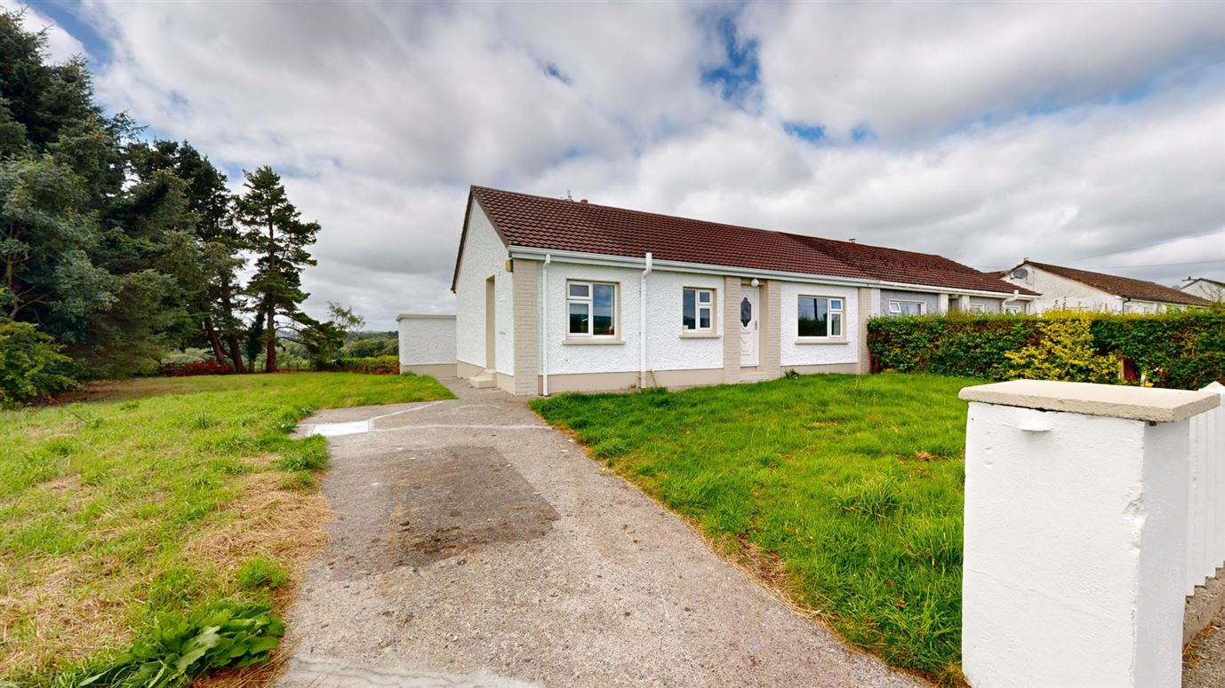 8 Roundwood, Mountrath, Laois