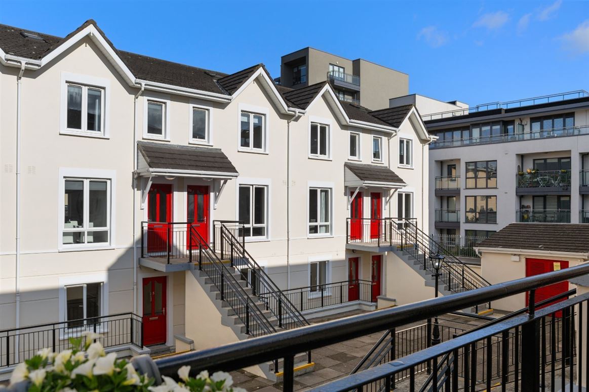 7 Saint Helen's Court, George's Street Lower, Dun Laoghaire, Co. Dublin