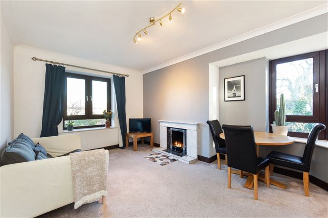 5 The Willows, Monkstown Valley, Monkstown, Co. Dublin