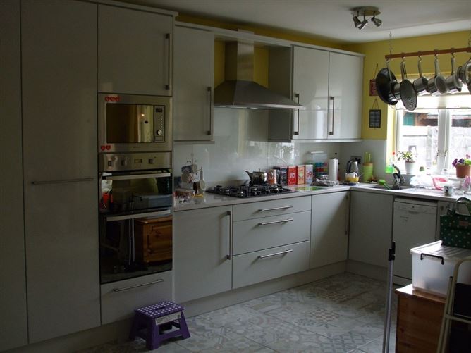Cosy single room in suburbs, Dublin