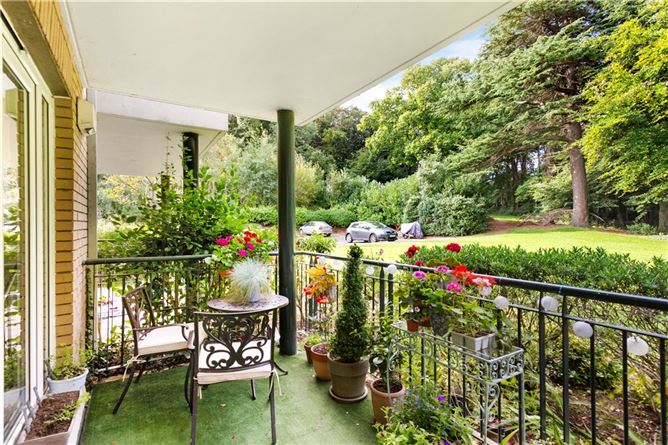 Apt. 144 Seamount, Booterstown, Co. Dublin