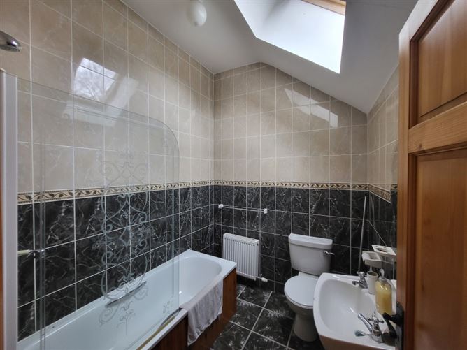 The Farmhouse, Sleaveen East, Macroom, Cork