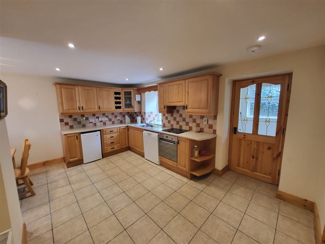 The Farmhouse, Sleaveen East, Macroom, Cork