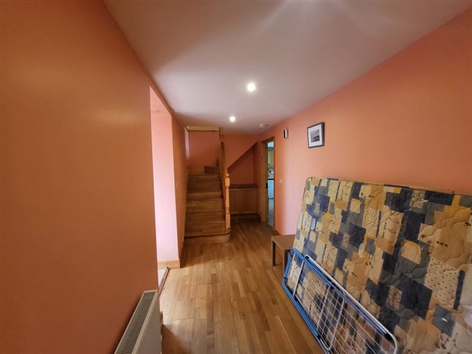 The Farmhouse, Sleaveen East, Macroom, Cork