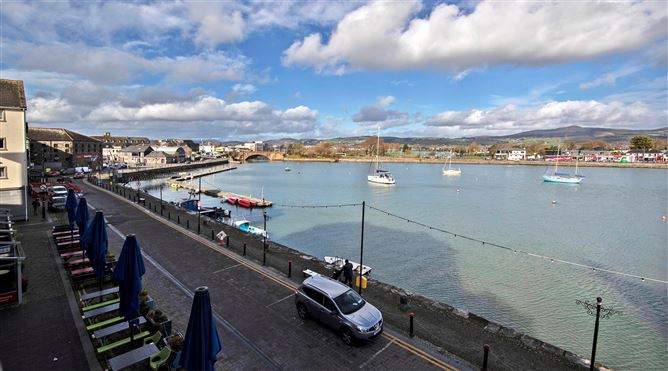 10 Castle House, Davitt's Quay, Dungarvan, Co. Waterford