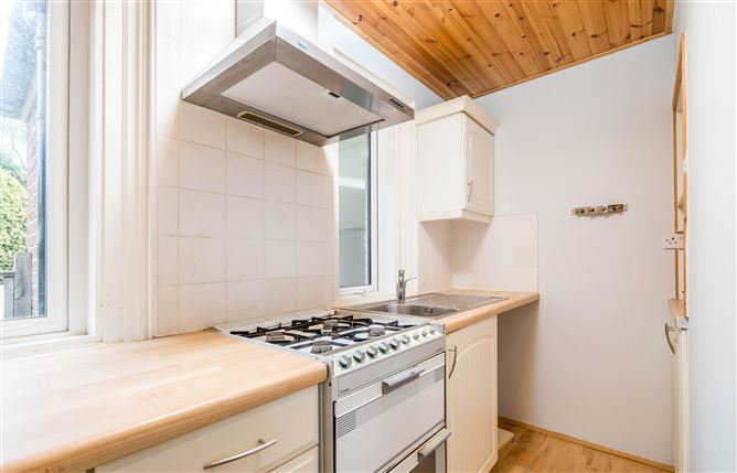 27 Whitethorn Road, Clonskeagh, Clonskeagh, Dublin 14