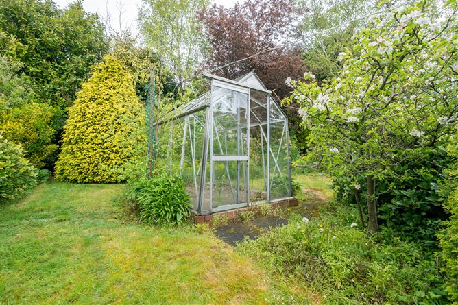 27 Whitethorn Road, Clonskeagh, Clonskeagh, Dublin 14