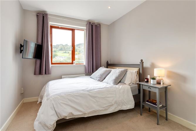 23 The Village, Enniskerry Road, Stepaside, Dublin 18