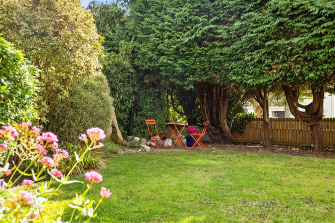 56 Cedarmount Road, Mount Merrion, Dublin