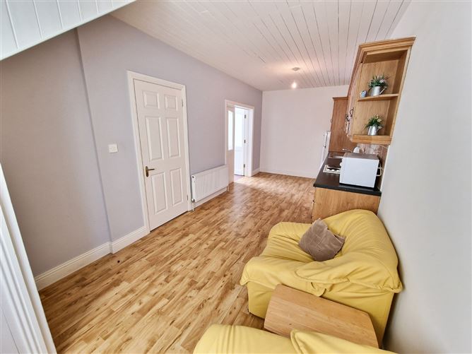 No. 1, 2 & 3 Powers Apartments, Kilrush Road, Kildysart, Co. Clare