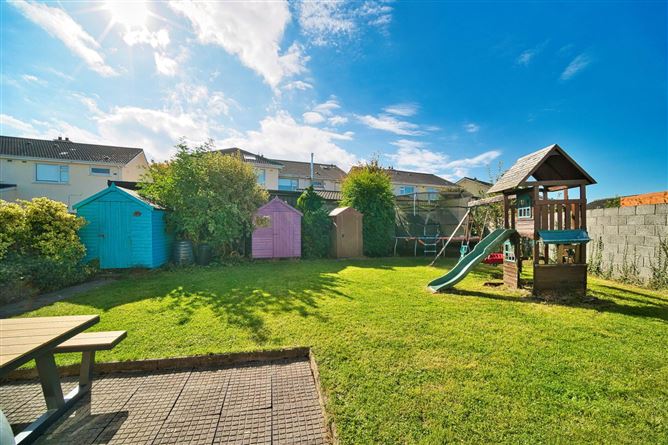 16 Castlevillage Rise, Celbridge, County Kildare