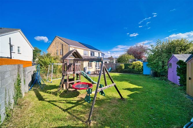 16 Castlevillage Rise, Celbridge, County Kildare