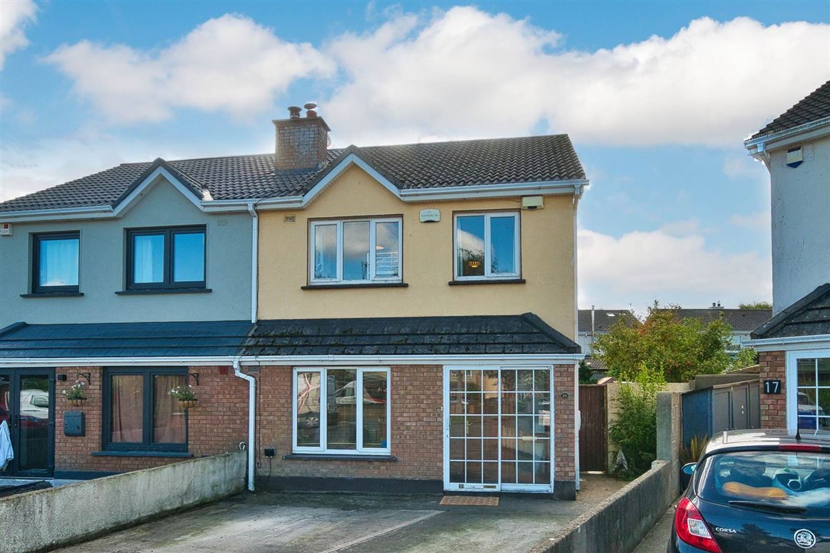 16 Castlevillage Rise, Celbridge, County Kildare