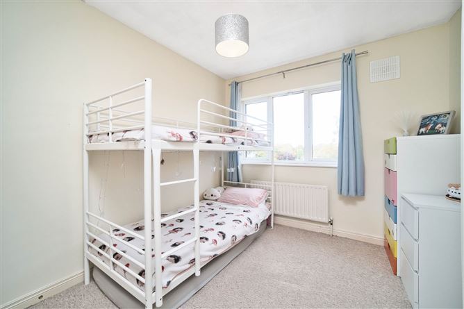 16 Castlevillage Rise, Celbridge, County Kildare