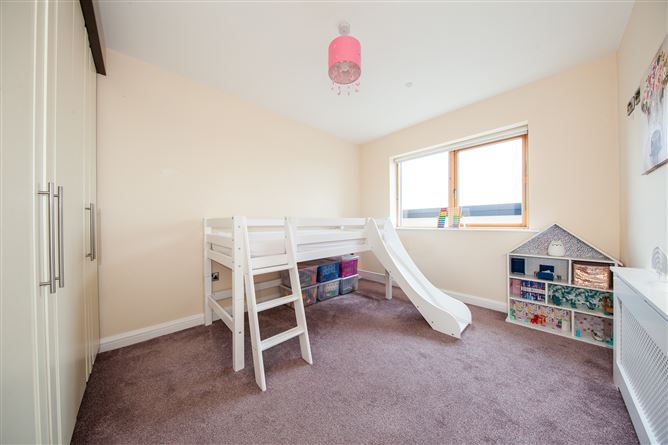 APARTMENT 43 BLOCK F MILNER'S SQUARE SHANOWEN ROAD DUBLIN 9, Whitehall, Dublin 9