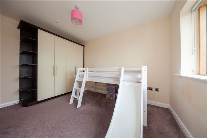 APARTMENT 43 BLOCK F MILNER'S SQUARE SHANOWEN ROAD DUBLIN 9, Whitehall, Dublin 9