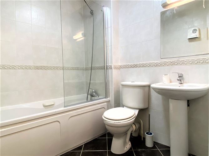 18 Roscam House, Roscaoin, Galway