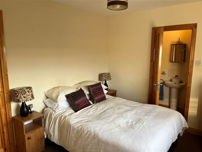 12 Canon Hayes Park, Tipperary, Co. Tipperary