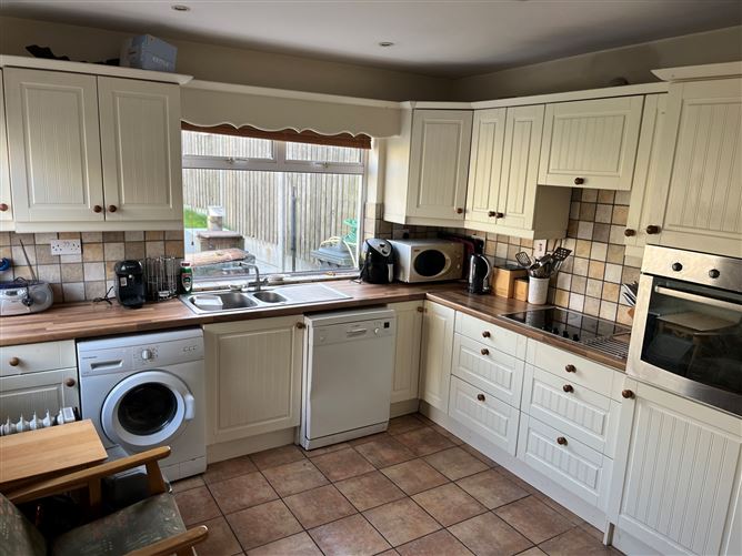 12 Canon Hayes Park, Tipperary, Co. Tipperary