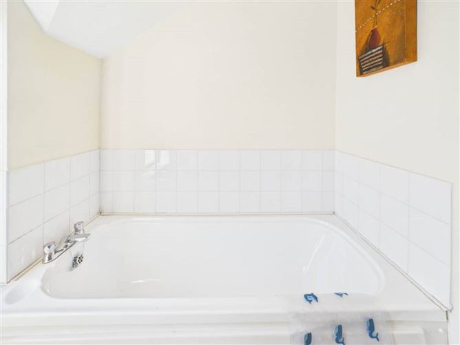Photo 19 of 28 — 9 Priory Court, Athy, County Kildare