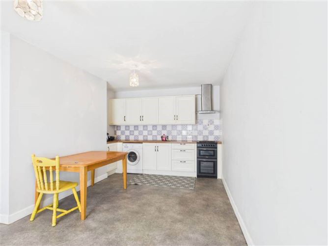Photo 7 of 28 — 9 Priory Court, Athy, County Kildare