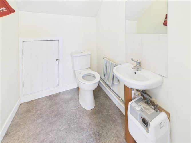 Photo 6 of 28 — 9 Priory Court, Athy, County Kildare