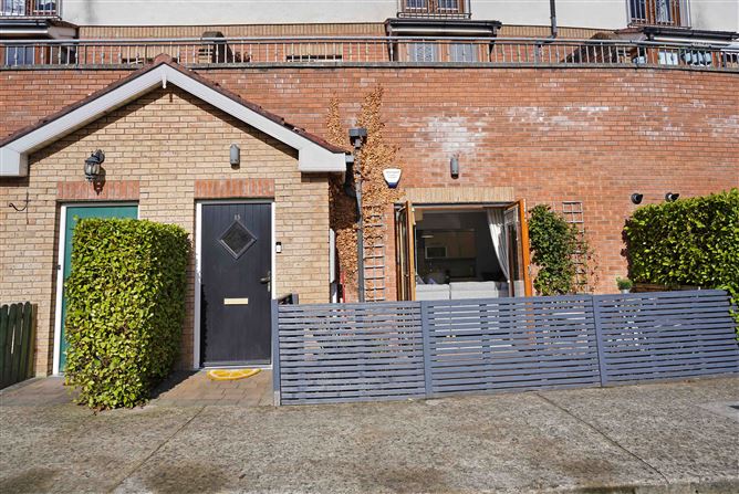 Photo 3 of 22 — 15 Summerseat Green, Clonee Meath , Clonee, Dublin 15