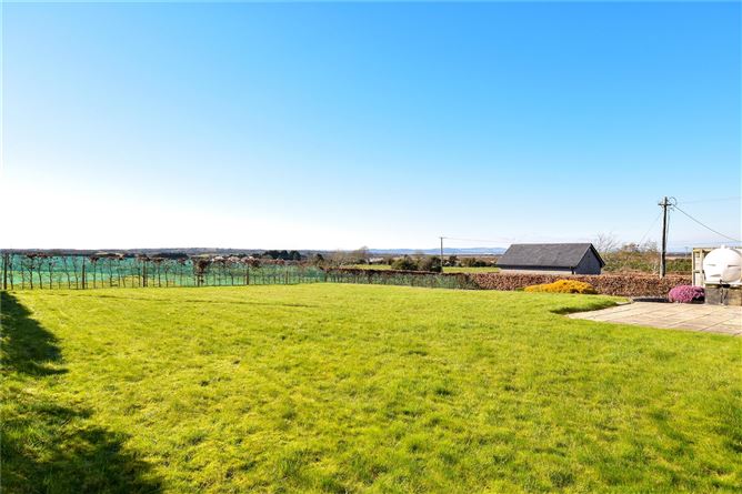 Cloonacauneen, Claregalway, Co. Galway